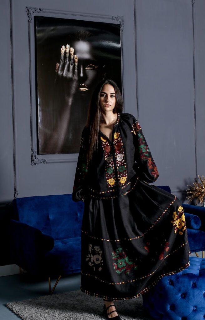 Traje Campo de Amapolas