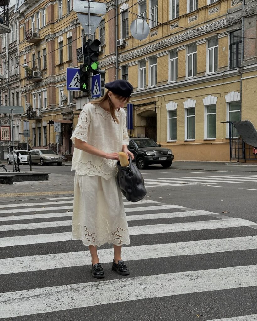 Traje dos piezas falda y blusa