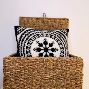 Cojín bordado a mano en punto Estrella