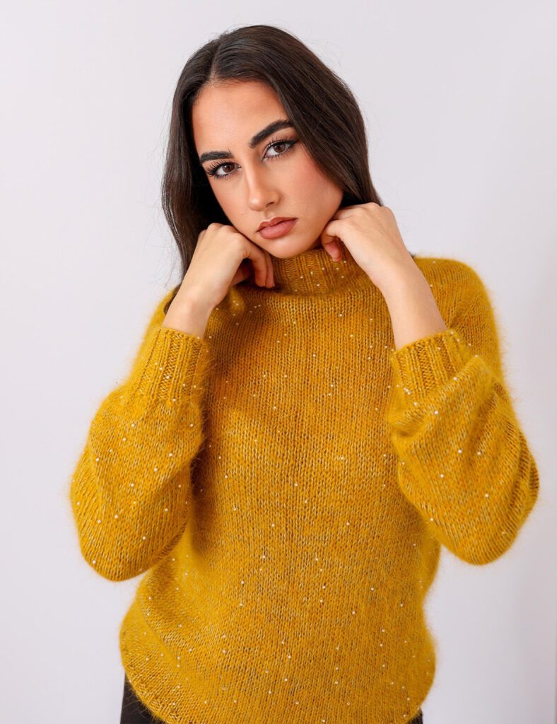 Jersey artesanal de Angora en Mostaza