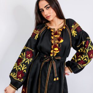 Vestido bordado en lino natural