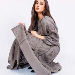 Vestido de lino bordado con detalles florales